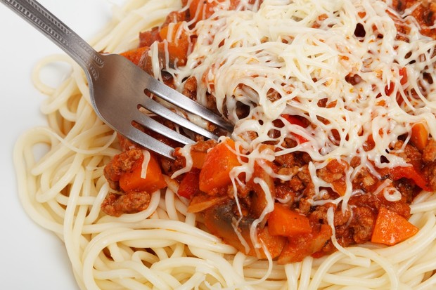 Spaghetti adalah salah satu jenis pasta yang paling populer