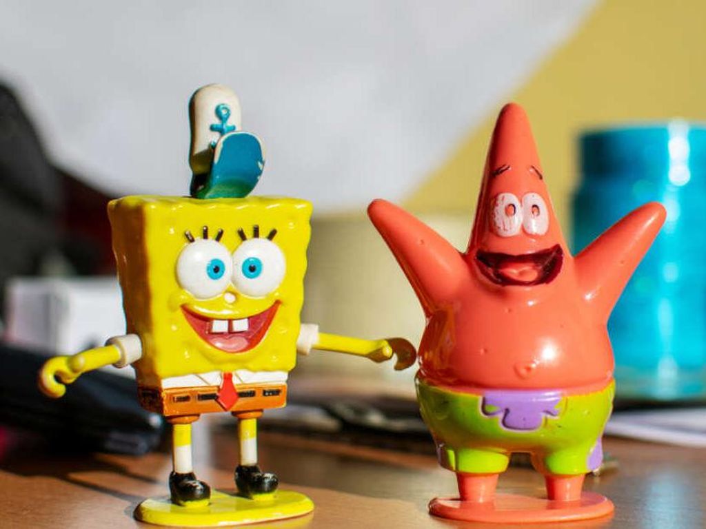 Spongebob dan Patrick di Dunia Nyata Ditemukan Nongkrong di Laut