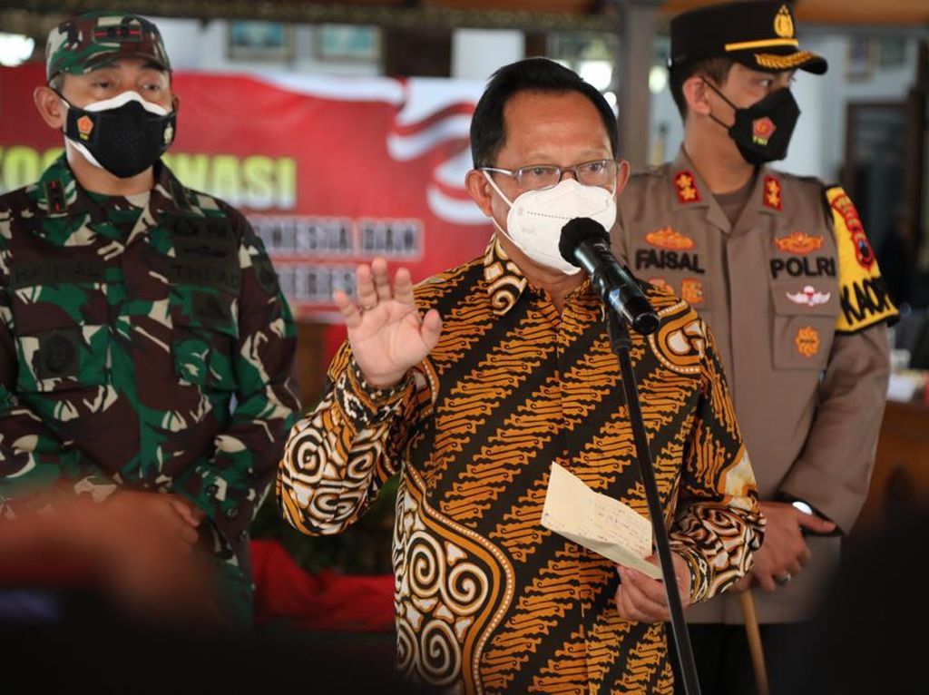 Mendagri Imbau Kepala Daerah & Forkopimda Ikut Turun Salurkan Bansos Mendagri Imbau Kepala Daerah & Forkopimda Ikut Turun Salurkan Bansos