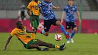 Tim sepakbola putra Jepang berhasil melaju ke perempatfinal setelah menjadi juara Grup A. Tim besutan Hajime Moriyasu ini sukses menyapu bersih tiga laga dengan mengalahkan Afrika Selatan, Meksiko, dan Prancis.