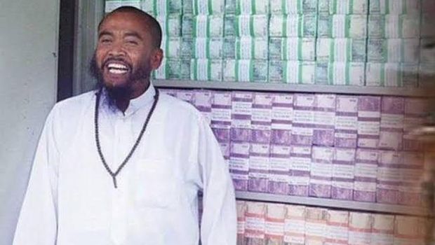 Luftiana Ulfa ABG 12 tahun sempat bikin heboh beberapa tahun lalu karena dipersunting oleh Syekh Puji. Yuk lihat potretnya sekarang!