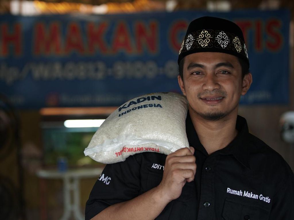Dulu Tidur di Kolong Jembatan Kini Owner 5 Rumah Makan Gratis Dulu Tidur di Kolong Jembatan Kini Owner 5 Rumah Makan Gratis