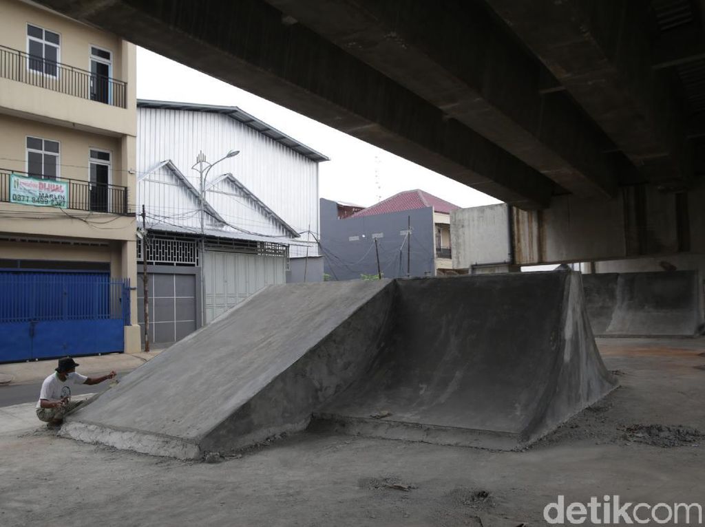 Siap-siap Meluncur di Skatepark Cipendawa Bekasi