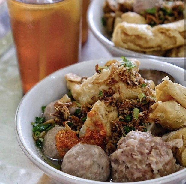 Bakso Malang Bakso Malang memiliki banyak pendamping yang bervariasi