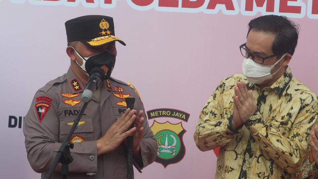 Donasi Bantuan Medis untuk Sektor Kritikal Donasi Bantuan Medis untuk Sektor Kritikal