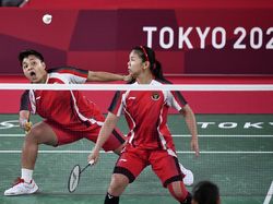 Head to Head Greysia Polii/Apriyani Rahayu Vs Chen Qing Chen/Jia Yi Fan