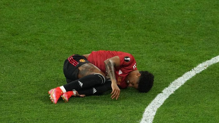 GDANSK, POLAND - MAY 26: Marcus Rashford of Manchester United reacts from the floor during the UEFA Europa League Final between Villarreal CF and Manchester United at Gdansk Arena on May 26, 2021 in Gdansk, Poland. (Photo by Aleksandra Szmigiel - Pool/Getty Images)