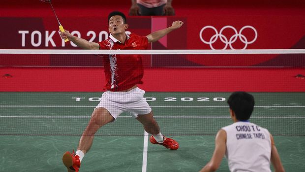 Tokyo 2020 Olympics - Badminton - Men's Singles - Quarterfinal - MFS - Musashino Forest Sport Plaza, Tokyo, Japan â€