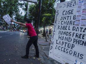 Jasa Servis HP dan Komputer di Mal BEC Luber ke Jalan Jasa Servis HP dan Komputer di Mal BEC Luber ke Jalan