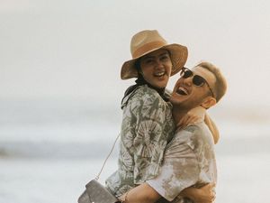 So Sweet! Rifky Balweel Si Suami Penyayang Bagi Biby Alraen So Sweet! Rifky Balweel Si Suami Penyayang Bagi Biby Alraen