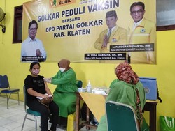 Sentra Vaksinasi Golkar Bakal Vaksinasi 132.600 Orang