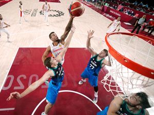 Hasil Basket Olimpiade 2020: Kalahkan Spanyol, Slovenia Juara Grup C Hasil Basket Olimpiade 2020: Kalahkan Spanyol, Slovenia Juara Grup C