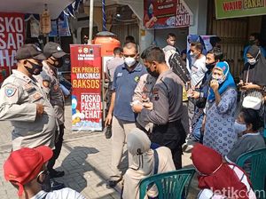 Antusias Pedagang-Pengunjung Pasar Pegandon Divaksin COVID-19
