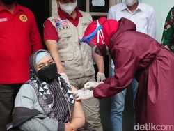 BIN Vaksinasi Warga di Daerah Terpencil Trenggalek