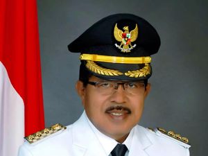 Bupati SSB Maluku Yasin Payapo Meninggal Sepulang dari RS COVID-19 Bupati SSB Maluku Yasin Payapo Meninggal Sepulang dari RS COVID-19