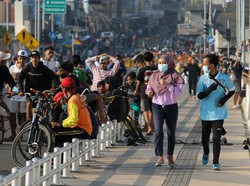 Jembatan Suroboyo Penuh Kerumunan Warga di Akhir Minggu Saat PPKM Level 4