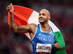 Roberto Mancini Angkat Topi ke Pelari Tercepat Olimpiade 2020