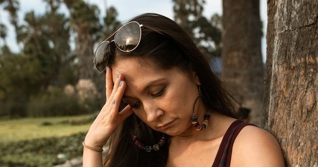 Tanda penuaan sering kali muncul di area yang sering terkena sinar matahari/Pexels.com/Mental Health America