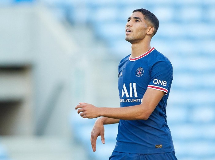 FARO, PORTUGAL - JULY 27: Achraf Hakimiof Paris Saint Germain looks on during a Pre Season Friendly Match between Sevilla FC and Paris Saint-Germain at Estadio Algarve on July 27, 2021 in Faro, Portugal. (Photo by Fran Santiago/Getty Images)