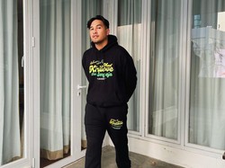 Adrian Khalif Bikin Official Merchandise Bersama Thanksinsomnia