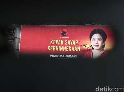 Baliho Puan Maharani Mejeng di Kota Bandung
