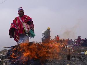 Intip  Ritual Penghormatan Ibu Bumi Pachamama di Bolivia Intip  Ritual Penghormatan Ibu Bumi Pachamama di Bolivia