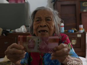 Kantor Pos di Surabaya Bagikan BST Door to Door Kantor Pos di Surabaya Bagikan BST Door to Door
