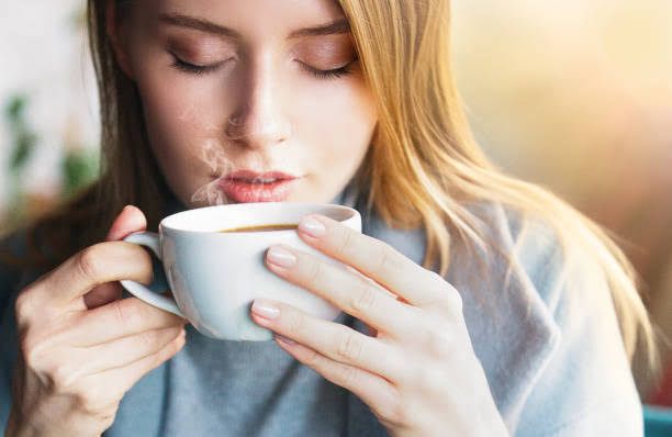 Efek buruk berlebihan minum kopi bagi kulit/Foto: unsplash.com