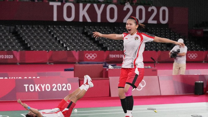 Grysia Polii pemain ganda putri tertua peraih emas di cabor bulutangkis Olimpiade. (Foto: AP/Dita Alangkara) Grysia Polii pemain ganda putri tertua peraih emas di cabor bulutangkis Olimpiade. (Foto: AP/Dita Alangkara)