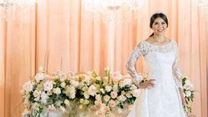 Greysia Polii Raih Emas, Lihat 7 Penampilannya Pangling Bergaun Pengantin