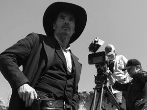 Jay Pickett Meninggal Dunia di Atas Kuda Saat Syuting Jay Pickett Meninggal Dunia di Atas Kuda Saat Syuting