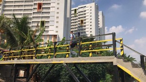 Melihat Jembatan Bambu Reyot di Jakbar yang kini Jadi Beton