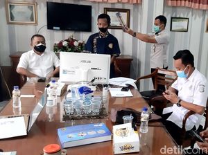 Gelar Akad Nikah Timbulkan Kerumunan, Kakak Anang Hermansyah Didenda Rp 10 Juta Gelar Akad Nikah Timbulkan Kerumunan, Kakak Anang Hermansyah Didenda Rp 10 Juta