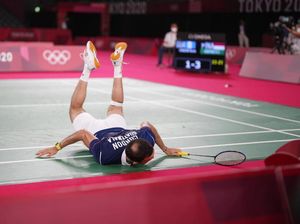 Kevin Cordon Jatuh Bangun Lawan Anthony Ginting