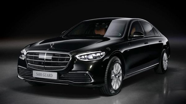Mobil Anti Peluru Mercedes-Benz yang Tahan Peluru AK-47