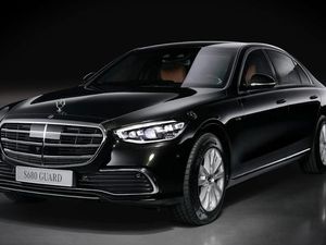 Peluru AK-47 Sih Gak Bakal Tembus di Mercedes-Benz Ini