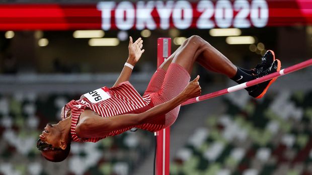 Mutaz Essa Barshim Tokyo 2020 Olympics - Athletics - Men's High Jump - Final- OLS - Olympic Stadium, Tokyo, Japan – August 1, 2021. Mutaz Essa Barshim of Qatar in action REUTERS/Kai Pfaffenbach