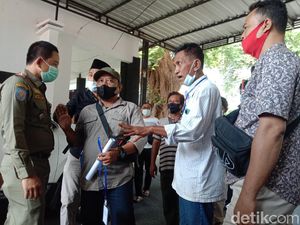PKL-Satpol PP Sempat Adu Mulut Saat Audiensi Minta Pelonggaran PPKM Kudus PKL-Satpol PP Sempat Adu Mulut Saat Audiensi Minta Pelonggaran PPKM Kudus