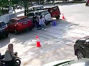 Istri di Makassar Tikam Selingkuhan Suami Bertubi-tubi Dipicu Cekcok Mulut Istri di Makassar Tikam Selingkuhan Suami Bertubi-tubi Dipicu Cekcok Mulut
