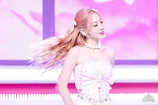 Taeyeon 'Weekend'