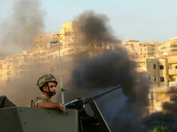 Baku Tembak Warnai Pemakaman Anggota Hizbullah, 5 Orang Tewas