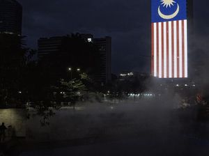 COVID-19 Cepat Turun di Indonesia, Malaysia Terheran-heran