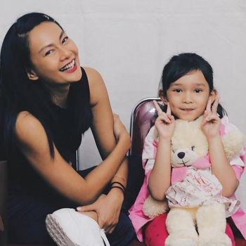 Enditha dan anaknya, Kaines