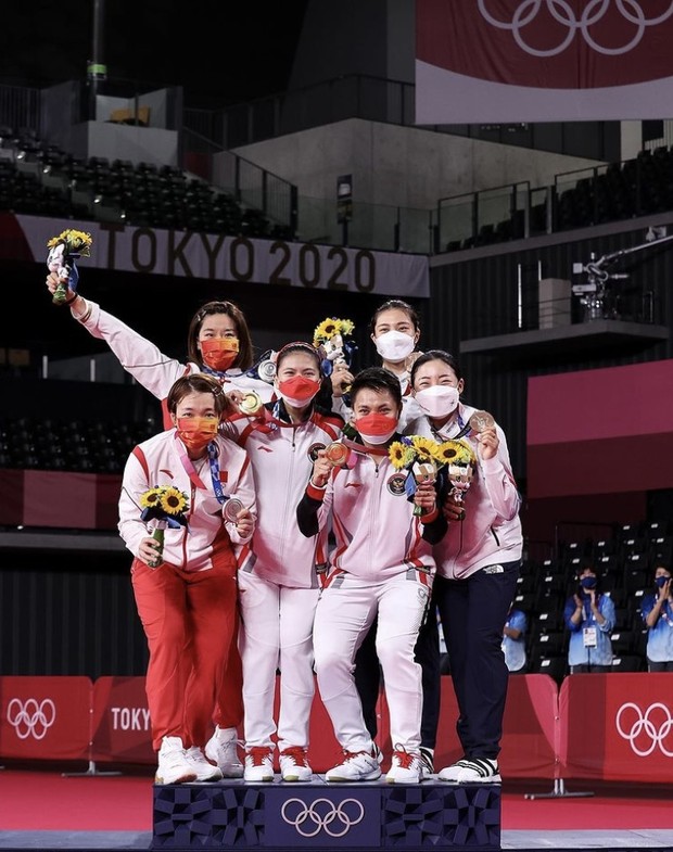 Penerus tradisi emas dan pencetak sejarah bulutangkis ganda putri/