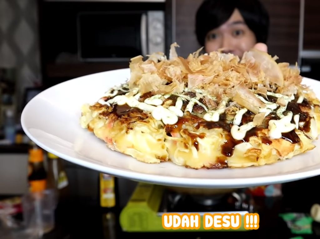 5 Racikan Indomie Buatan Orang Asing, Jadi Okonomiyaki hingga Kuah Soda