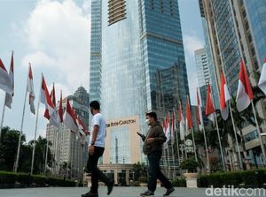 Jelang Hari Kemerdekaan, Ornamen Merah Putih Hiasi Jalan Ibu Kota Jelang Hari Kemerdekaan, Ornamen Merah Putih Hiasi Jalan Ibu Kota
