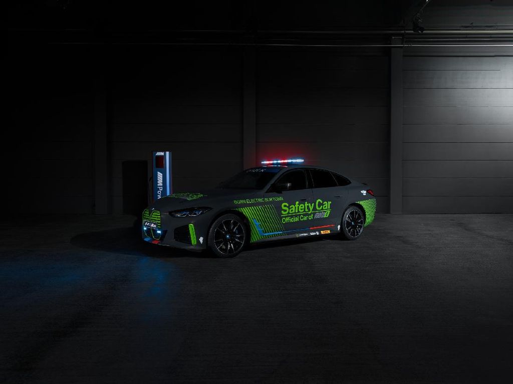 Mobil Listrik Pertama BMW M Jadi Safety Car MotoE Mobil Listrik Pertama BMW M Jadi Safety Car MotoE