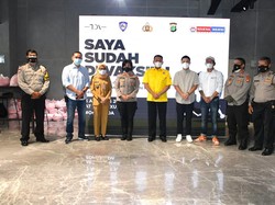 Tinjau Vaksinasi Merdeka, Bamsoet Apresiasi Jajaran Polda Metro Jaya