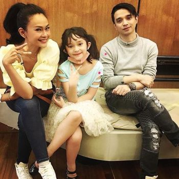 Potret Endhita dan keluarga