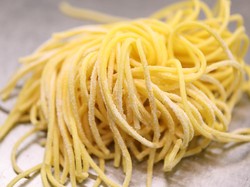 Mahasiswa UNY Racik Mi Petai China yang Aman untuk Penderita Diabetes